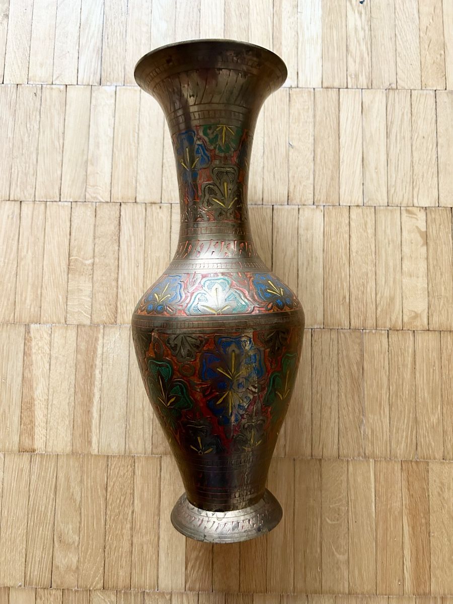 Vasen & Gefässe: Vintage Messing Vase mit bunten Details – Gebraucht aus Stäfa von yumai1 1