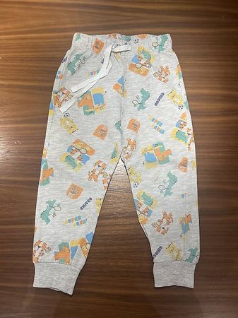 Maglietta e pantaloni bimbo 