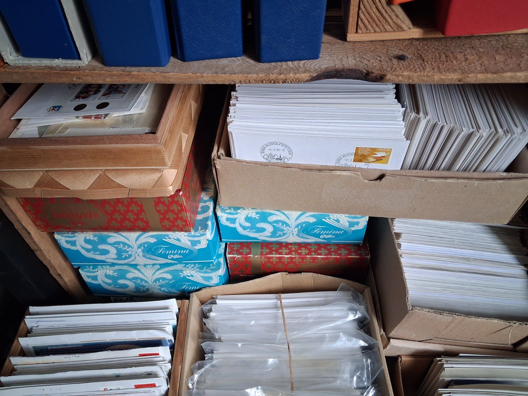 Tutti i francobolli: R6509  / Collection de lettres et de FDC 7 cartons à bananes – Usato da Ste-Croix venduto da MONT-TAGNAC 7