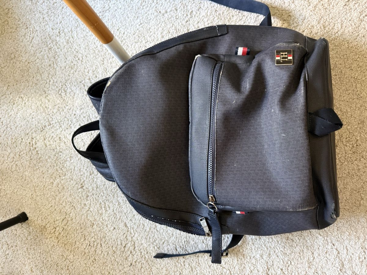 Tommy Hilfiger Rucksäcke: Sac à dos Tommy Hilfiger bleu marine – Gebraucht aus Villars-sur-Ollon von rom_852b 2