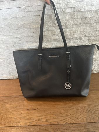 Michael Kors Handtasche schwarz