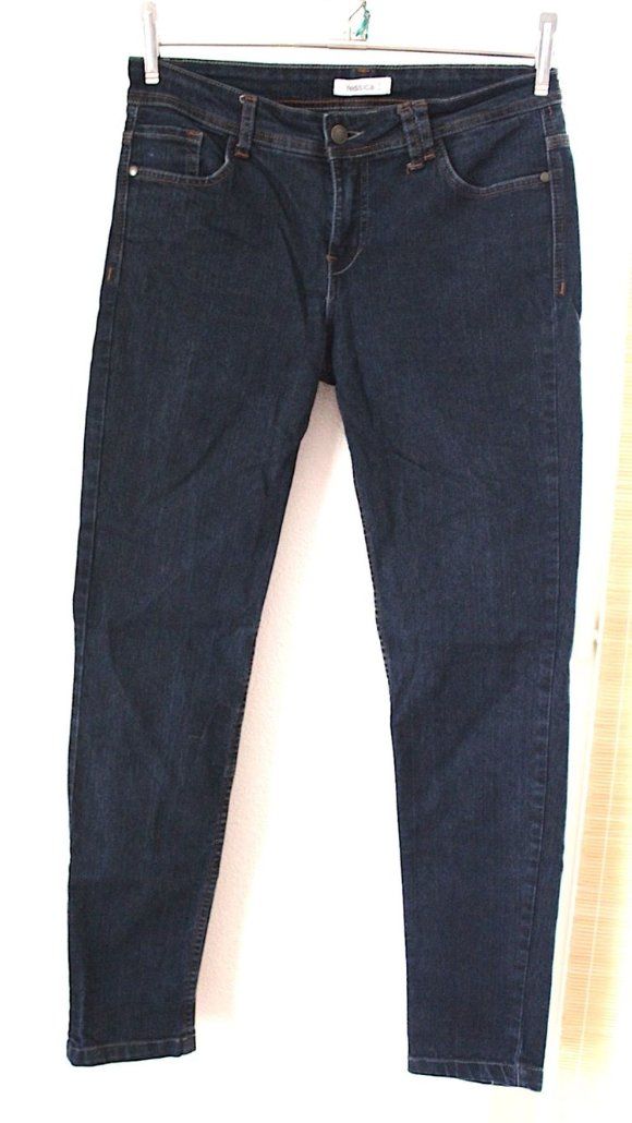 Jeans: Neuwertige Jeans, Gr.36 . – D'occasion à Locarno par madame-tus-sauds