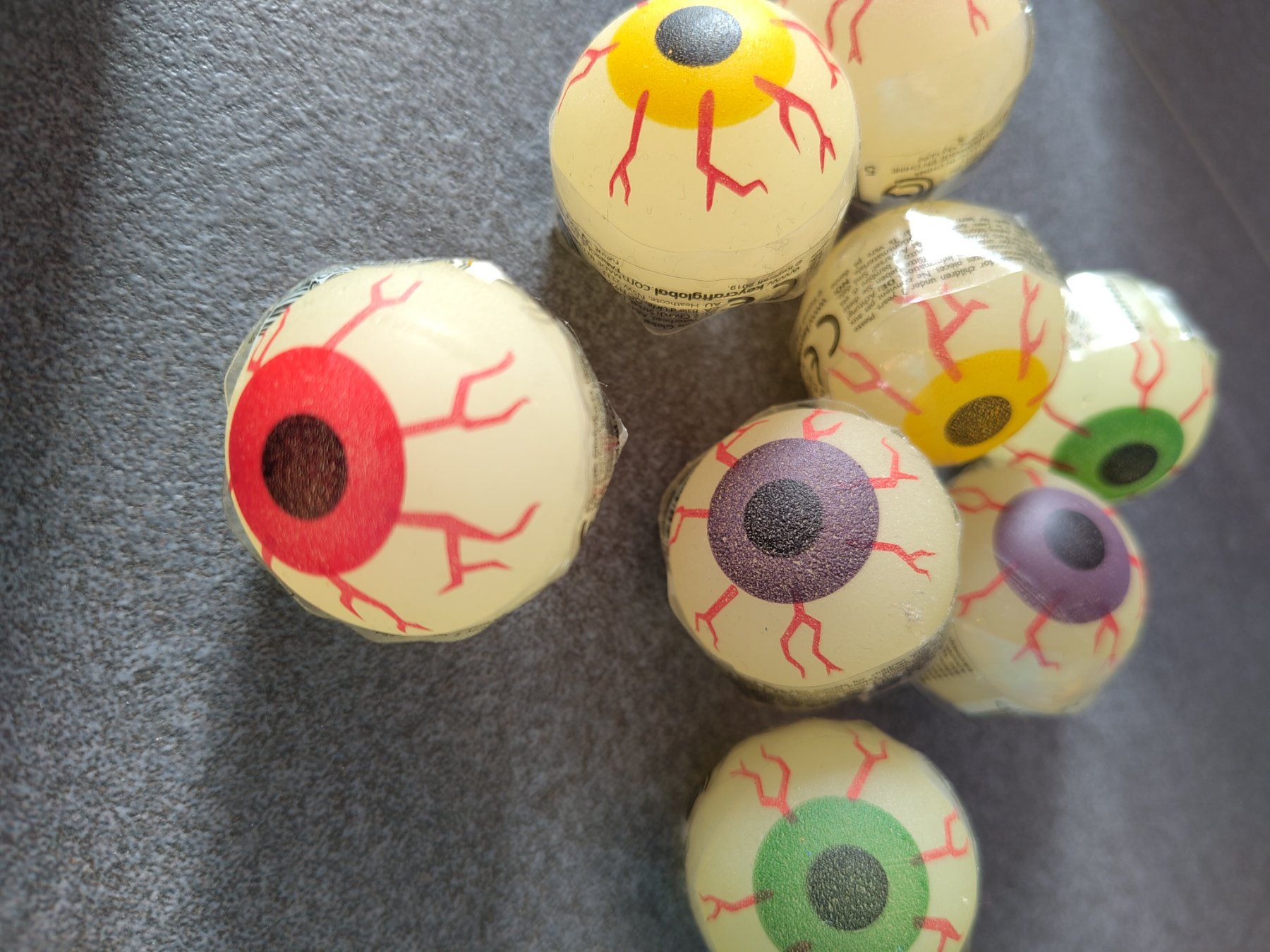 Palloni: 8 Spring älle Ball Augen leuchtend klein neu – Nuovo e nell'imballaggio originale da Leuggern venduto da Pummi19 1