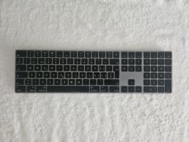 Apple Magic Keyboard mit Ladekabel