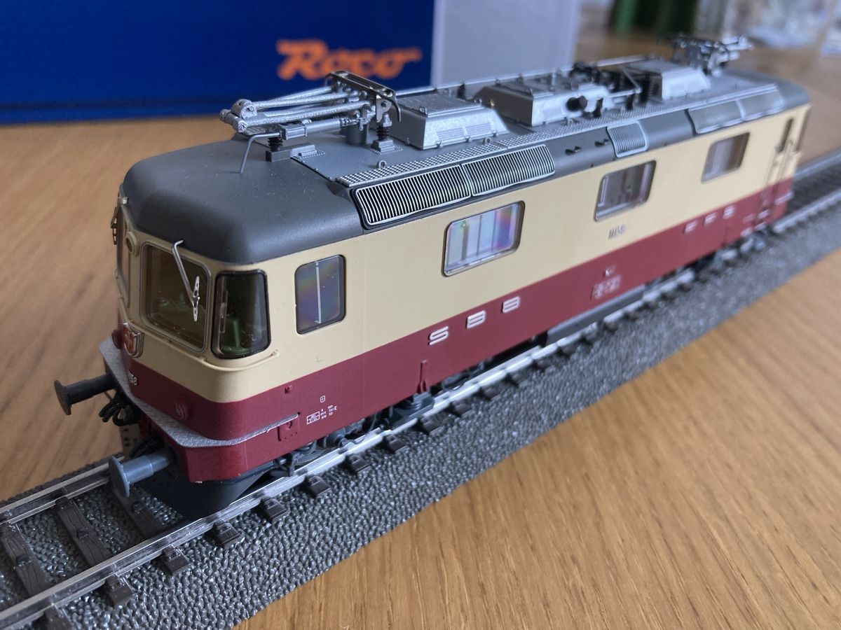 Roco Modellini di ferrovie: Re 4/4 II 11158 TEE – Usato da Winterthur venduto da Whitefish