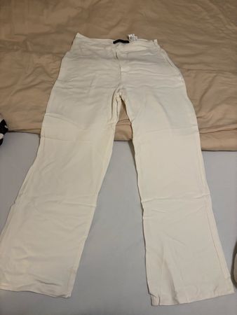 Zara Woman Sommerhose, Gr. S, Milchweiss, neuwertig!