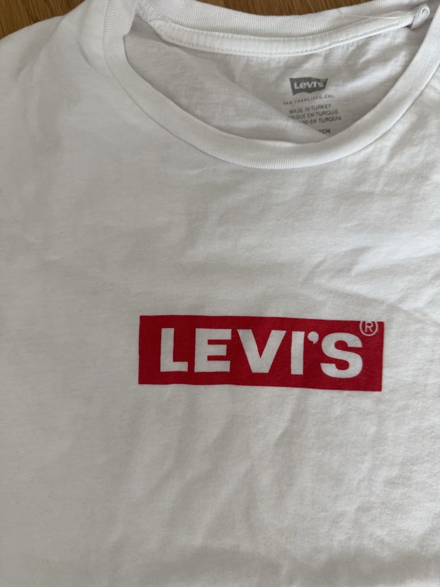 Levi's T-Shirts: Levi’s Shirt  – Gebraucht aus Bolligen von arg_v256 1