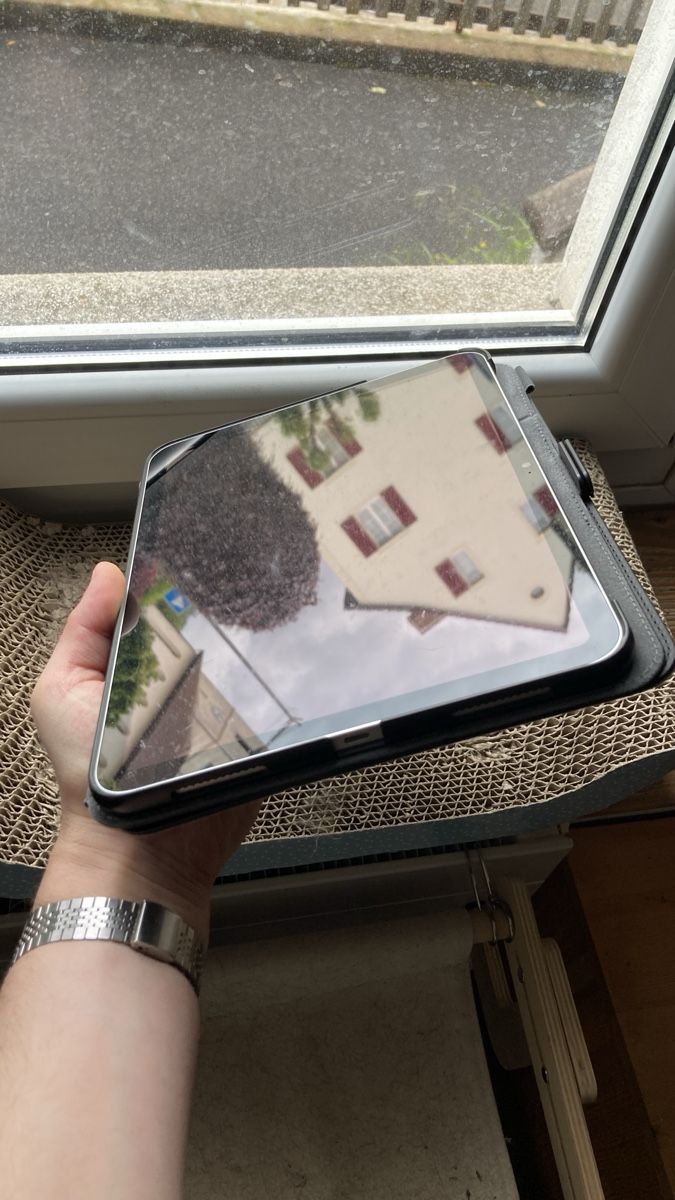 Apple Tablet PC: iPad 11th gen A16 wie Neu – Nuovo (secondo la descrizione) da Chevenez venduto da Electro-Rick 4