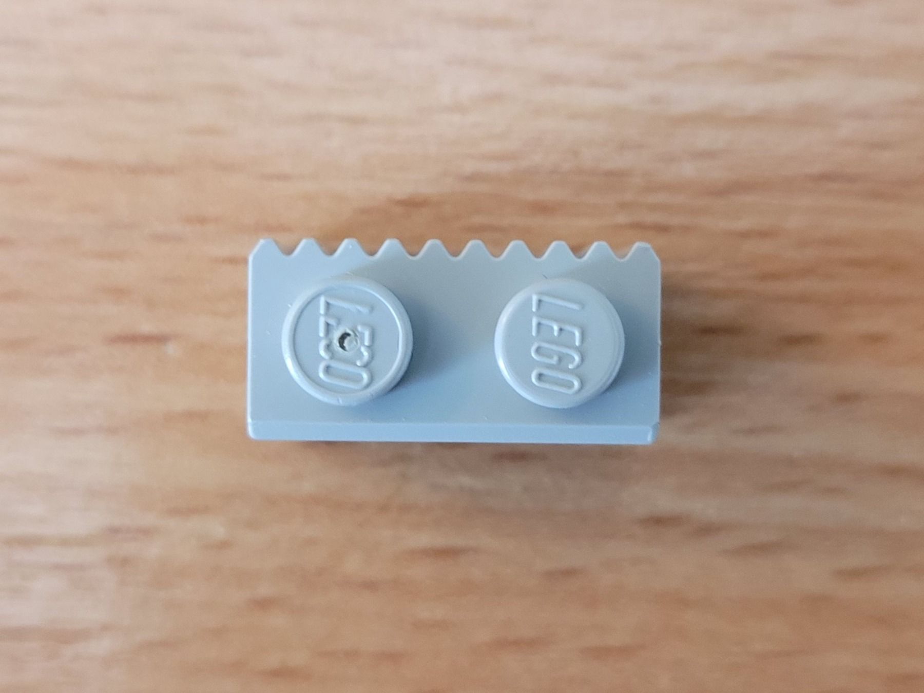 Lego Kit di costruzioni: Lego - Pièce de rechange  de forme spéciale - 1x grise – Usato da Payerne venduto da tintin08