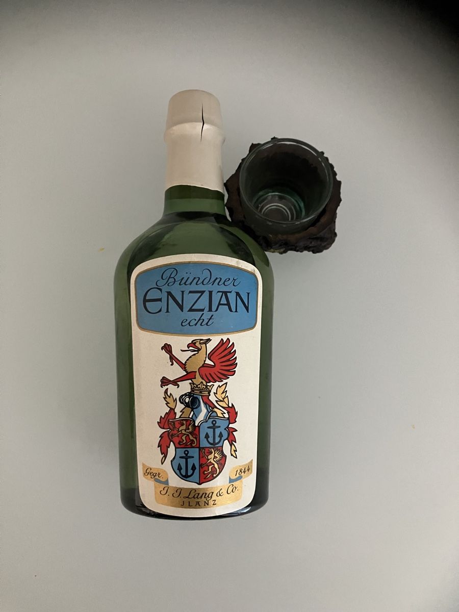Bevande alcoliche: Bündner Enzian Schnaps mit Schnapsglas aus Arosa – Nuovo (secondo la descrizione) da Bettwiesen venduto da Zustand57 1