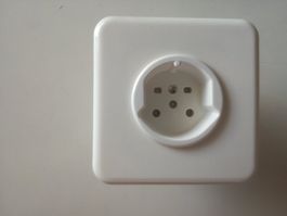 Steckdose Typ 15 UP weiss