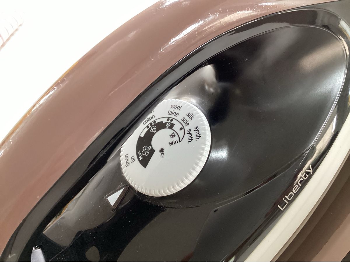 Tefal Fers à repasser: Dampfbügeleisen Tefal liberty – D'occasion à Dietikon par Gus7 5