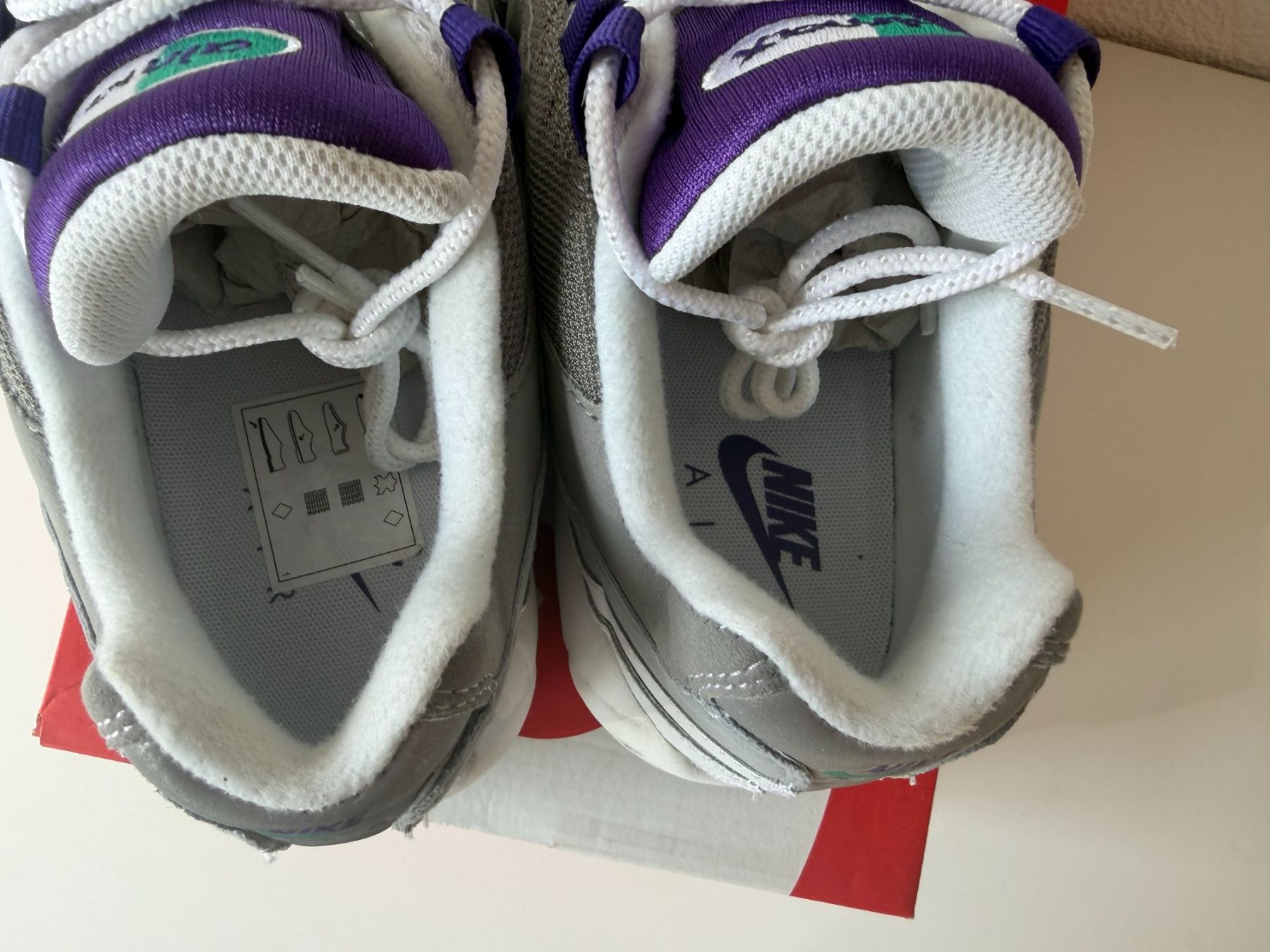 Nike Damenschuhe: Nike Air Max 95 Grape Wmns (2018) – Gebraucht aus Ennenda von KUROI14 2