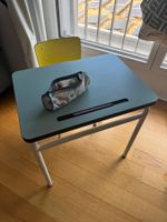 Ensemble bureau + chaise enfant Les Gambettes