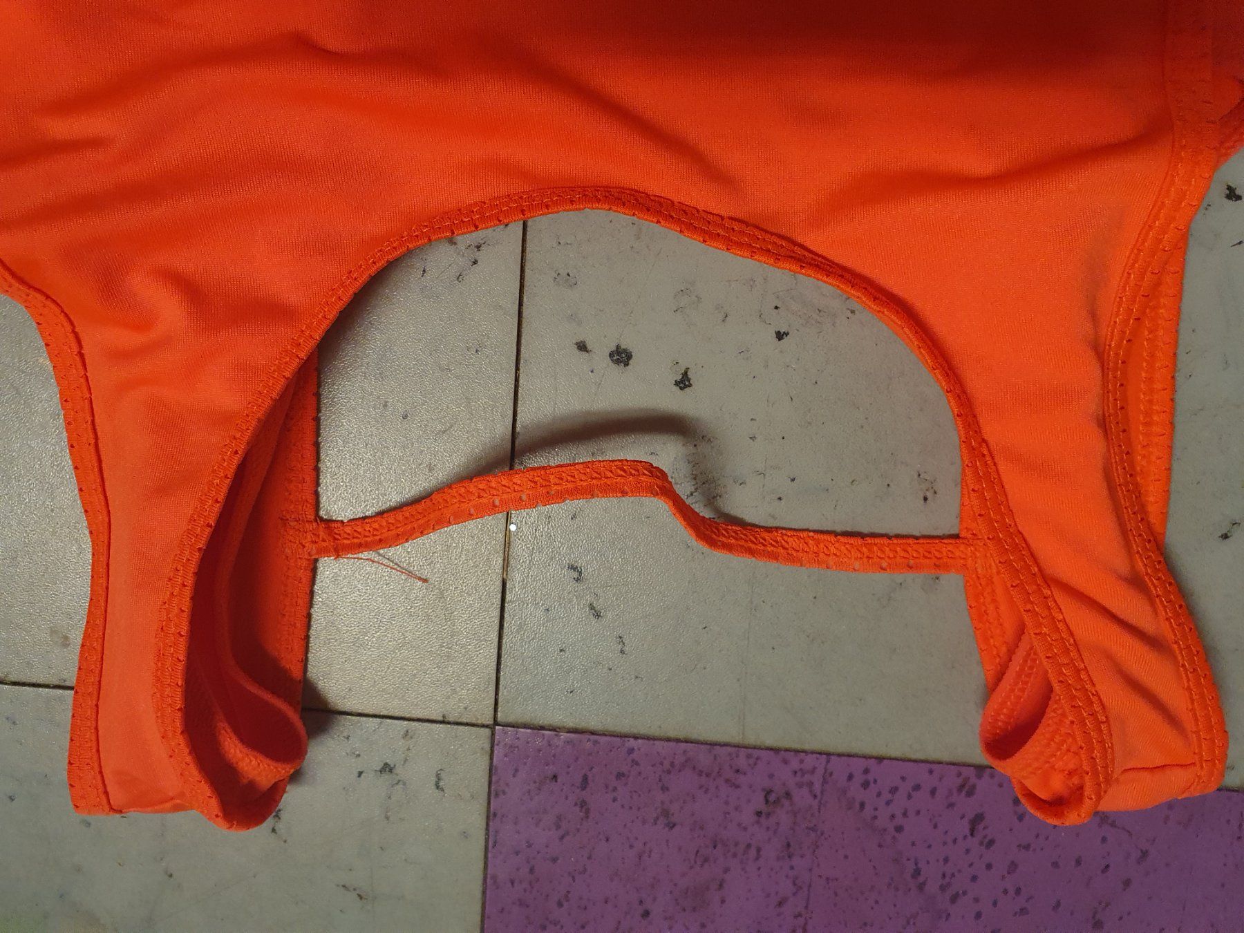 H&M Top: Fitness T-Shirt/Top – Usato da Moosseedorf venduto da Sonnenschein.. 1