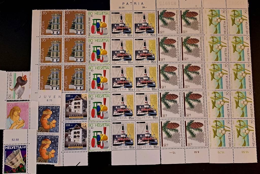 Tutti i francobolli: Briefmarkensammlung Pro Juventute, Geldscheine etc. – Nuovo (secondo la descrizione) da bazenheid venduto da salerno007 5