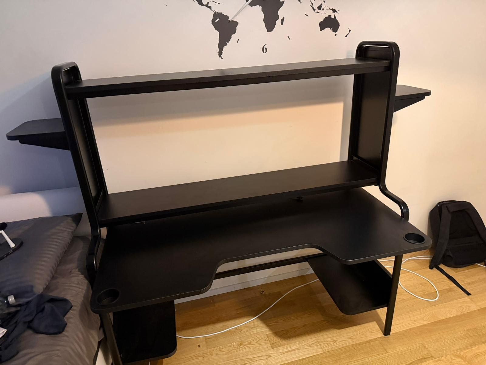 Ikea Scrivanie: FREDDE Gamingschreibtisch, schwarz – Usato da Au ZH venduto da Alimani1 1