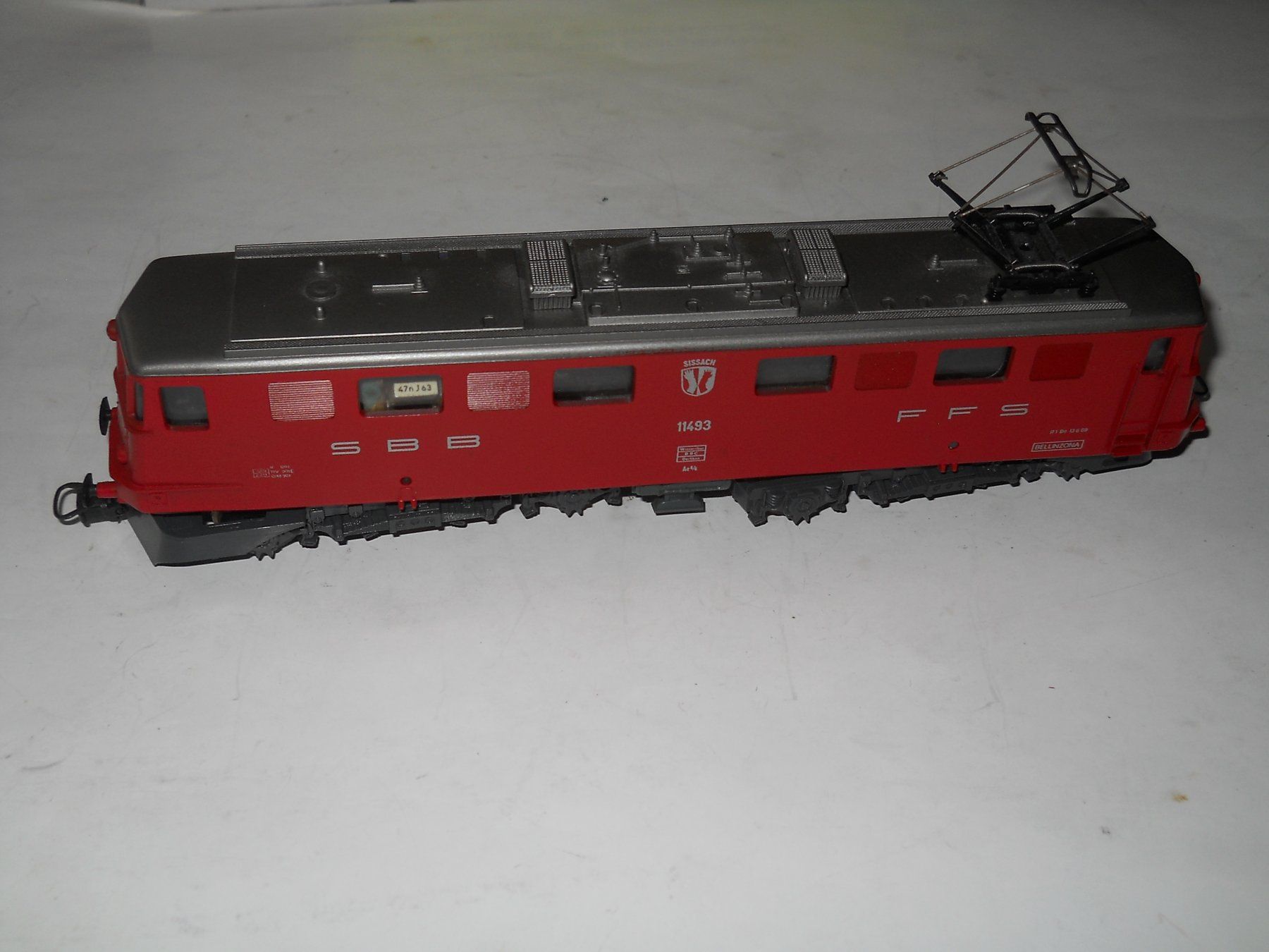Lima Modellini di ferrovie: 2 Lima SBB Loks mit Wagen – Usato da Schwanden GL venduto da roerich20
