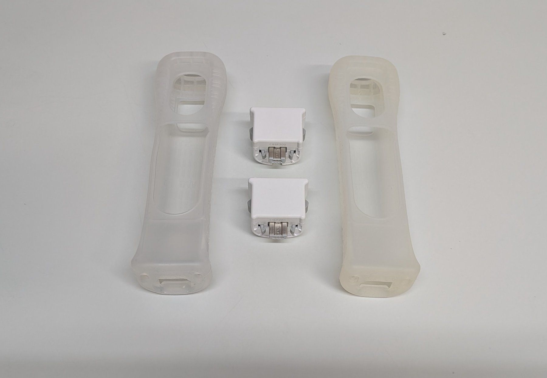 Nintendo Controller: 2 Original Wii MotionPlus Adapter mit Schutzhüllen – Gebraucht aus Menziken von mame18