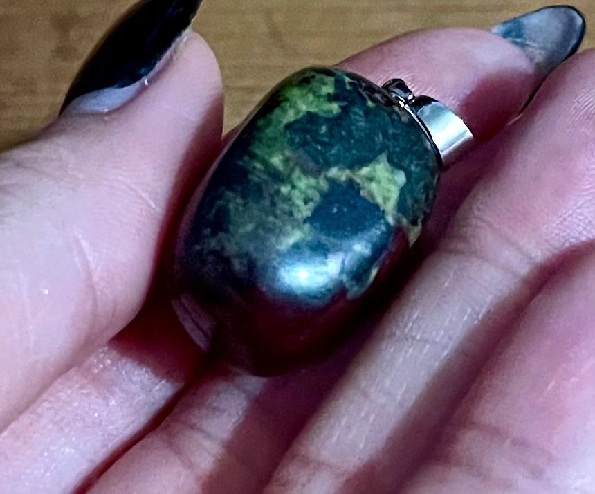 Anhänger: Dragon Stone Anhänger Edelstein, Unikat – Neu (gemäss Beschreibung) aus Meikirch von Hilfe_Waisentiere