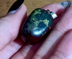 Dragon Stone Anhänger Edelstein, Unikat