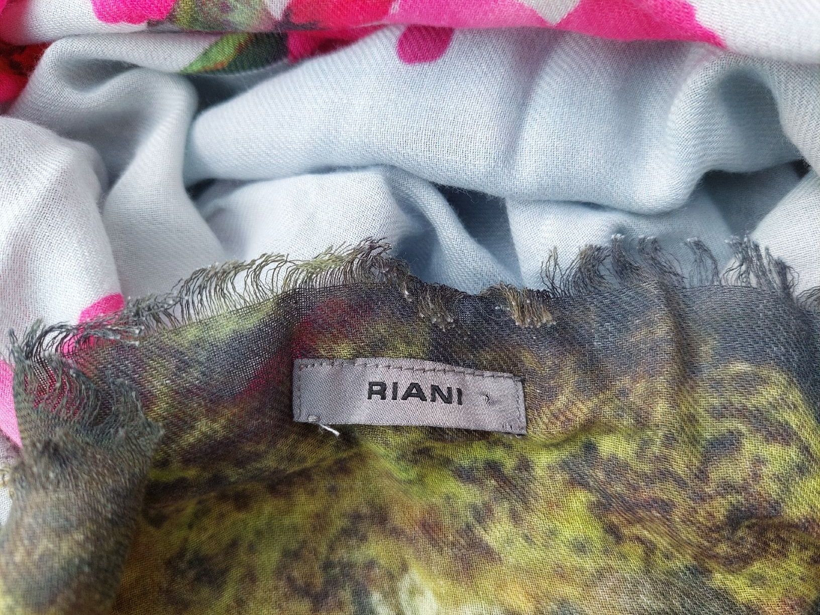 Foulard & Sciarpe: Grosses Riani Tuch, tolles Muster! – Usato da Brunnen venduto da Livianda 2