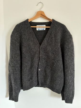 Cardigan gris en laine (Brut Archive) - The shaggy cardigan