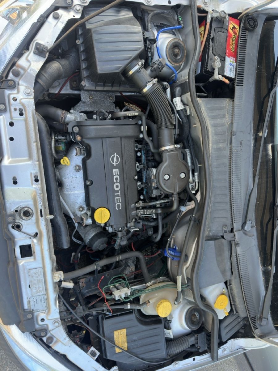 Opel Automobili: Opel Corsa C 1.2 – Usato da Madiswil venduto da jul_65nm 3