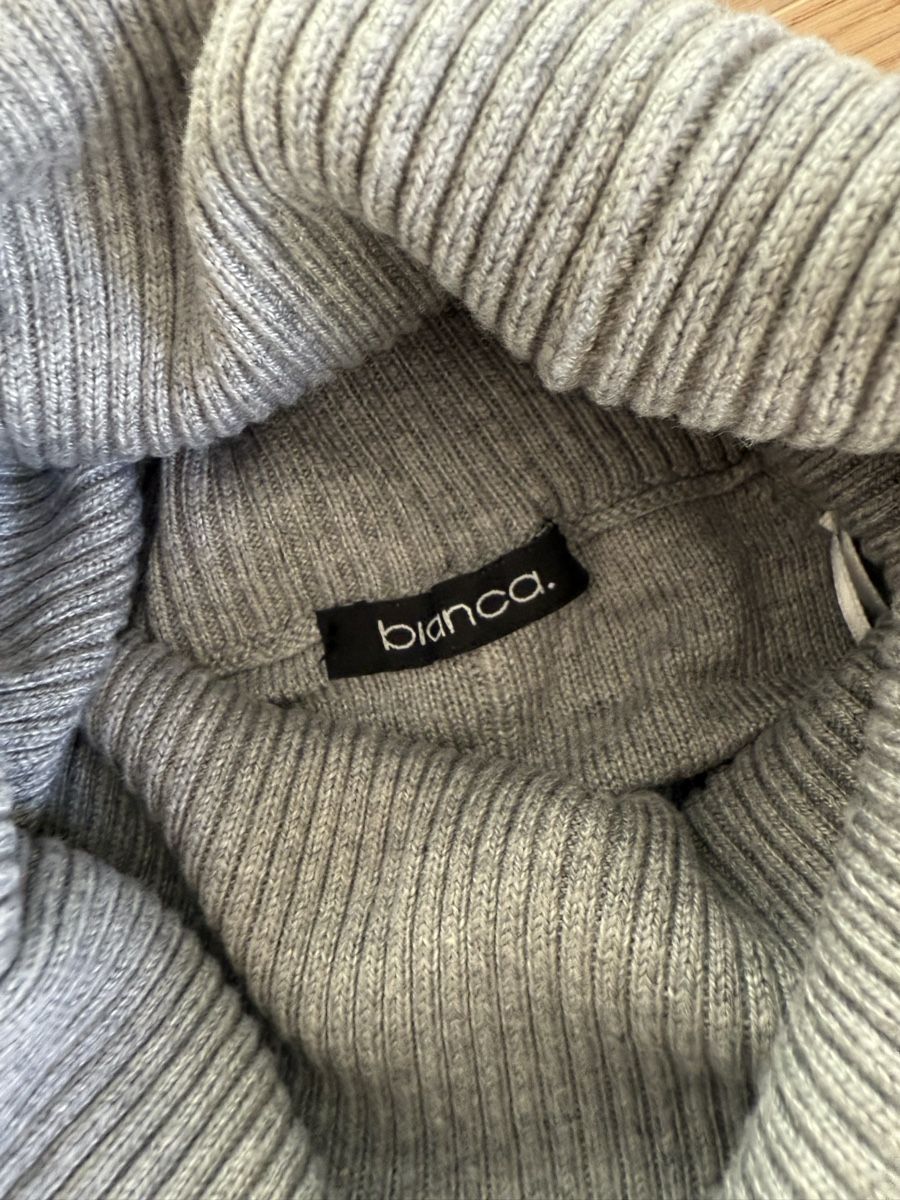 Pullover & Sweatshirts: Bianca Strickpullover, Rollkragen, Fransen, Grau, Top – Gebraucht aus Richterswil von KAYLEIGH_77 3
