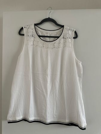 Schönes weisses Damen Top ca. Gr. XL