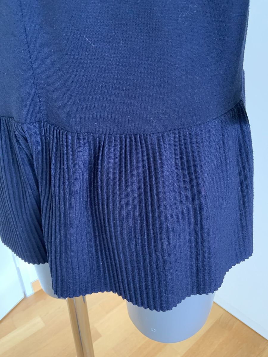 Opus Maglioni & Felpe: OPUS Pullover dunkelblau mit plissiertem Abschluss unten – Usato da Weggis venduto da Viva80 4