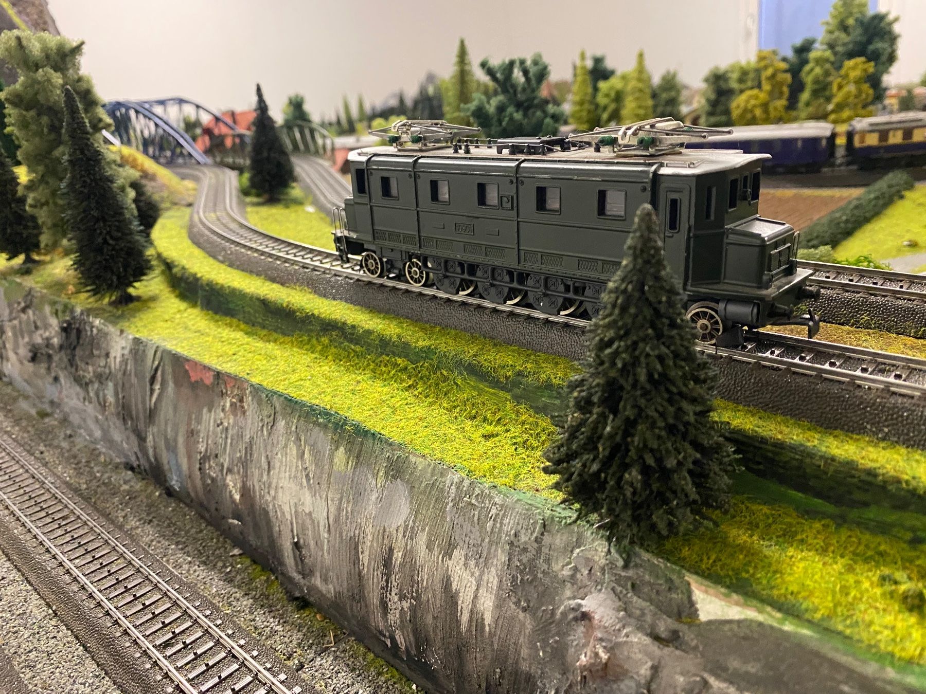 Hag Modellini di ferrovie: Hag Ae 4/6 – Usato da Rufi venduto da rufianer 1