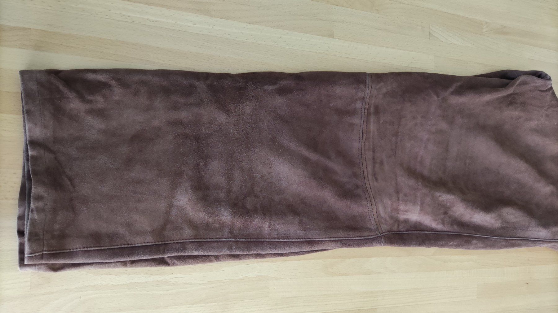 Pantaloni: Pantalon en daim vintage – Usato da Orbe venduto da ecilea 8