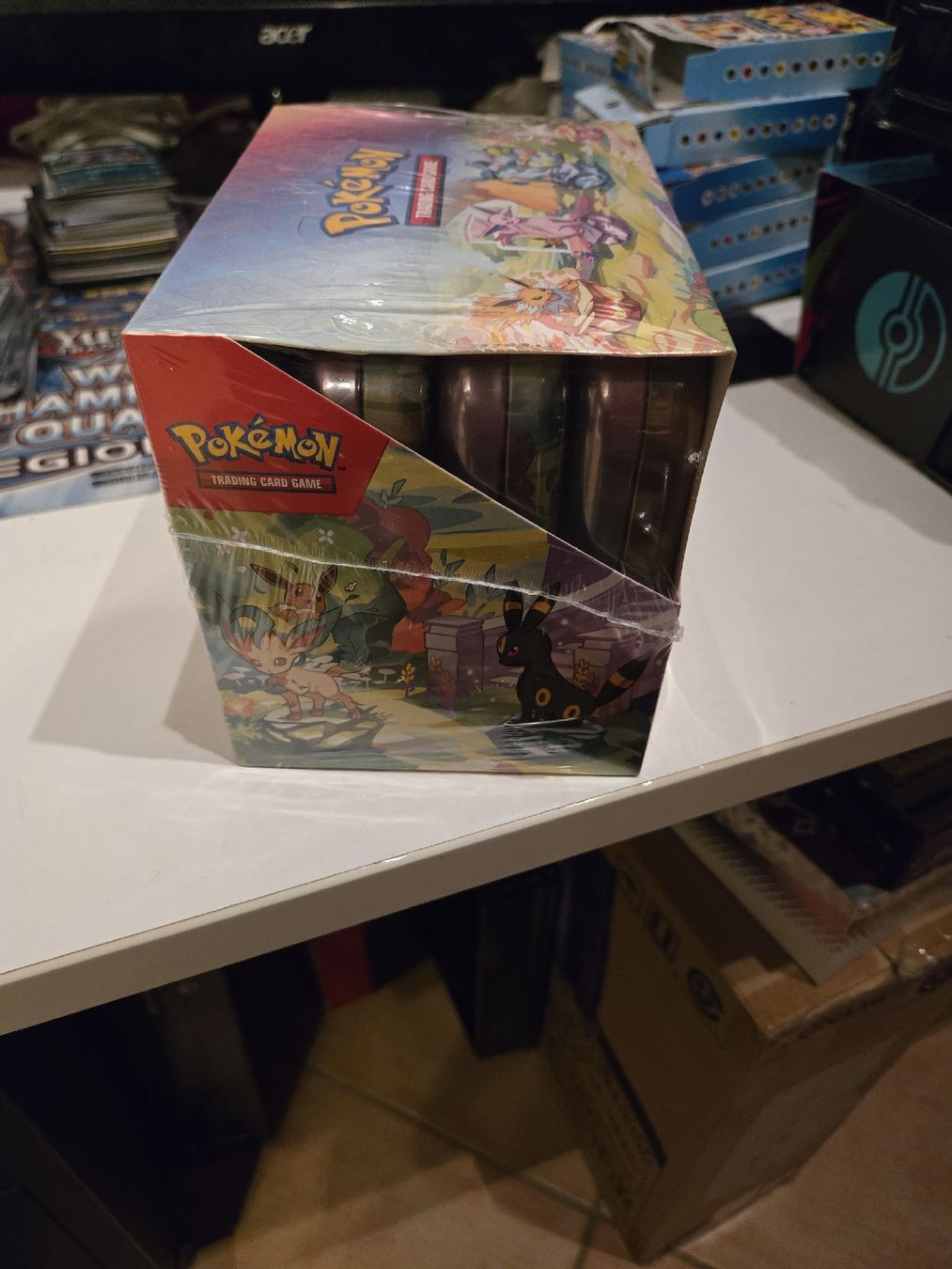 Pokémon Carte collezionabili: Display mini tin prismatic évolution. – Nuovo e nell'imballaggio originale da Crissier venduto da bon_q56t 2