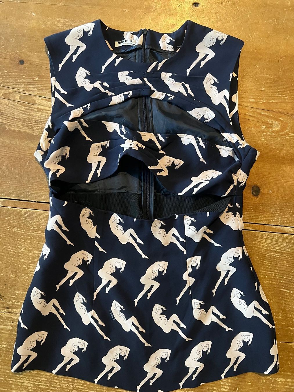 Miu Miu Top: MIUMIU Top mit originellem Print, Gr. S, – Usato da Zürich venduto da sil_wx77