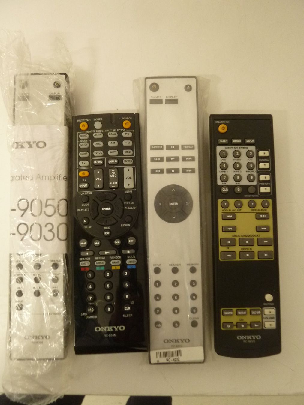 Telecomandi: div. Fernbedienungen – Usato da Affoltern am Albis venduto da Sennrtv 5