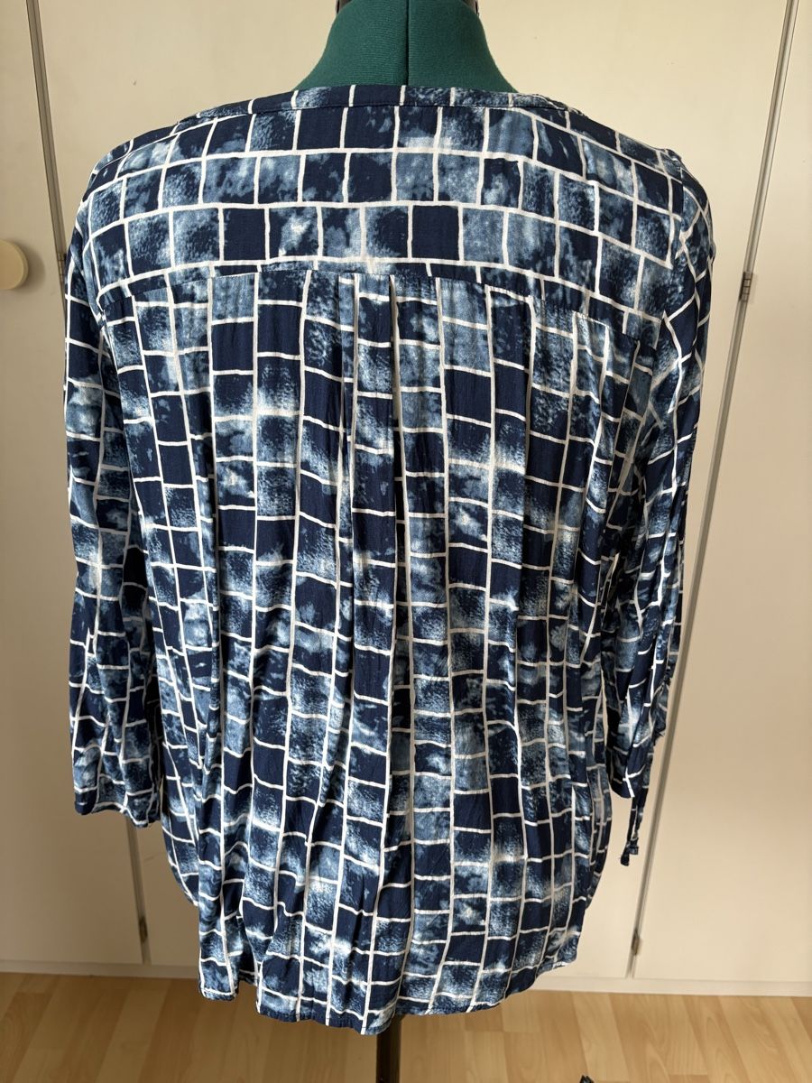Blusen: Leichte Bluse – Gebraucht aus Thürnen von Lilie37 1