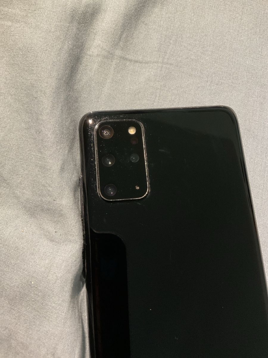 Samsung Portables: Samsung Galaxy S20 Plus Schwarz – D'occasion à Schneisingen par adrian.mathis 1
