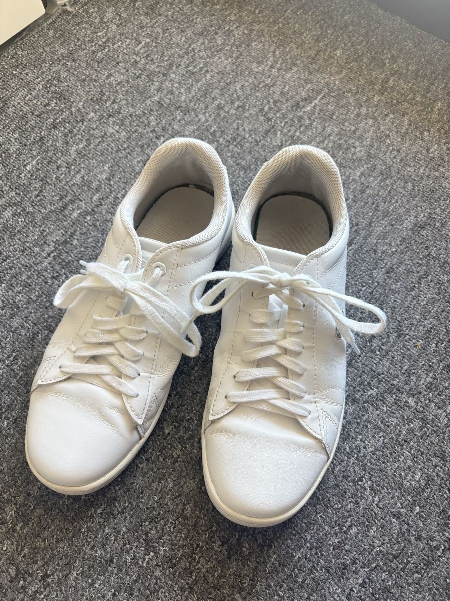 Lacoste Herrenschuhe: Baskets Lacoste carnaby blanches taille 38 EU 7 US – Gebraucht aus Ursy von vic_z5md 4