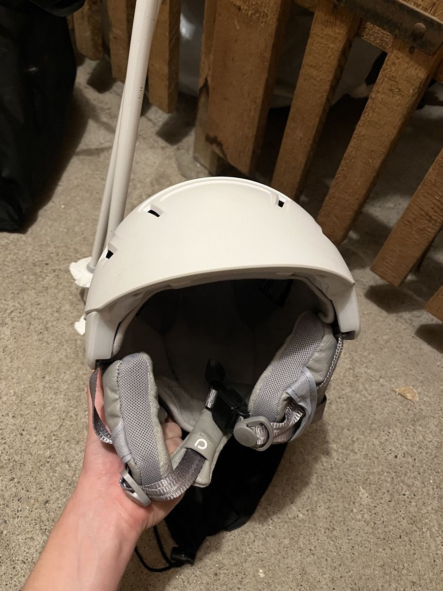 Briko Caschi: Briko Ski Helmet with Bag – Nuovo (secondo la descrizione) da Zürich venduto da 2cn_t6yr