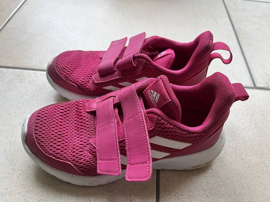 Scarpe per ragazze: Baskets Adidas taille 35,5 – Usato da Yverdon-les-Bains venduto da car_xd5s 1