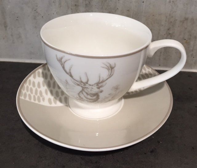 Set di piatti: Tasse mit Hirsch und Unterteller/Neu – Nuovo e nell'imballaggio originale da Volketswil venduto da rubin74 1