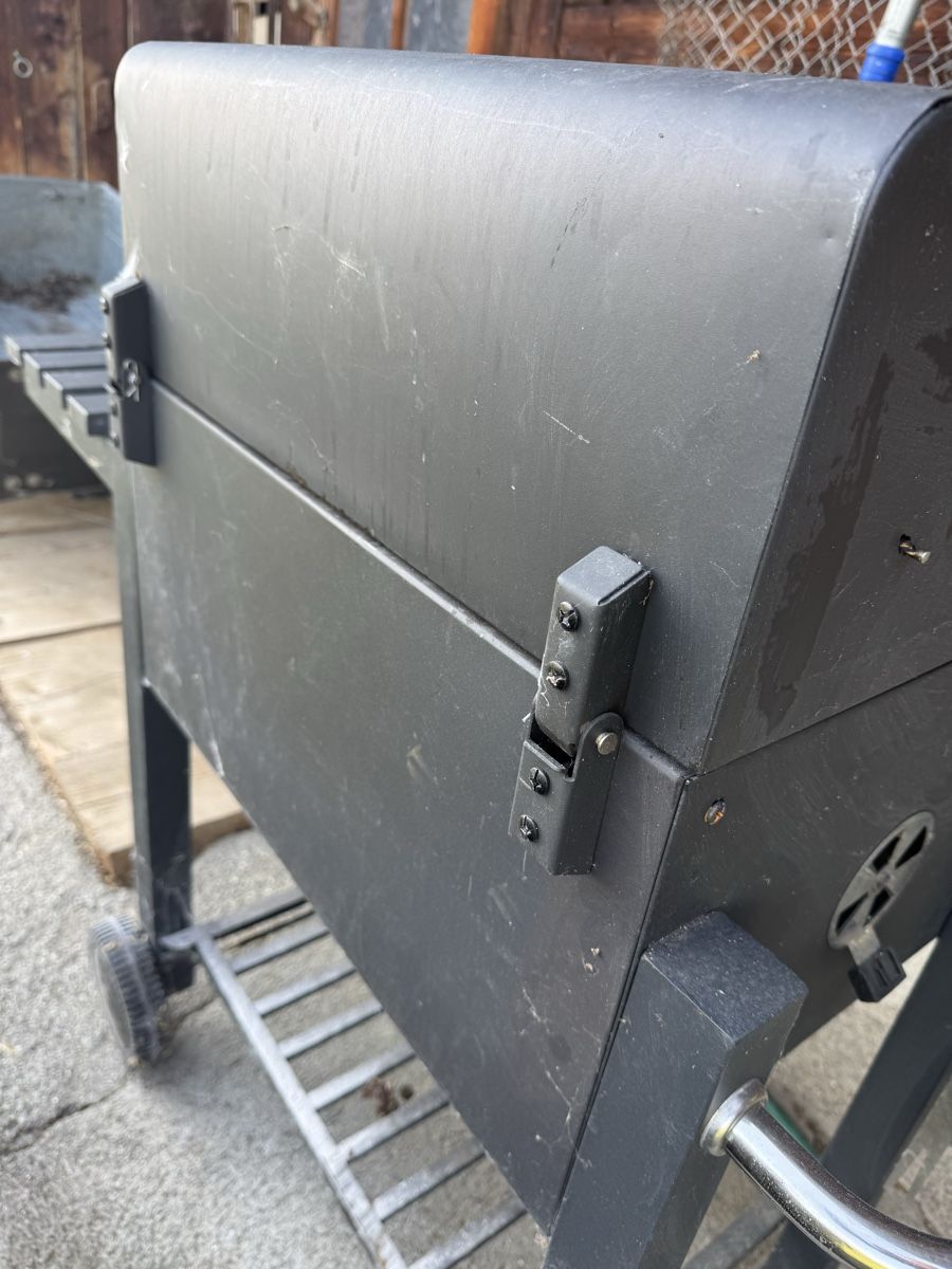 Griglie: BBQ Grill - Holzofen – Usato da Oberwil i. S. venduto da ulr_qy5d 5