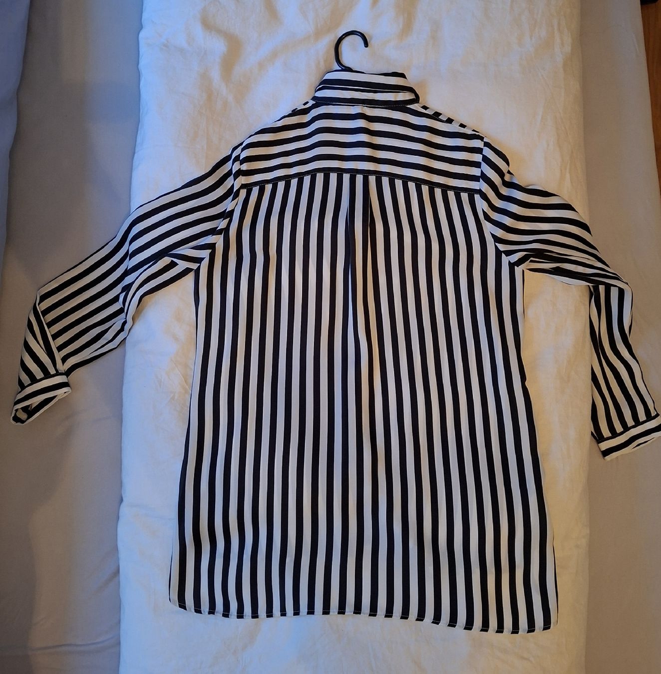 Mango Blusen: Mango Bluse Gr. M, schwarz-weiss gestreift, top Zustand – Gebraucht aus Au/ZH von Avivan 2
