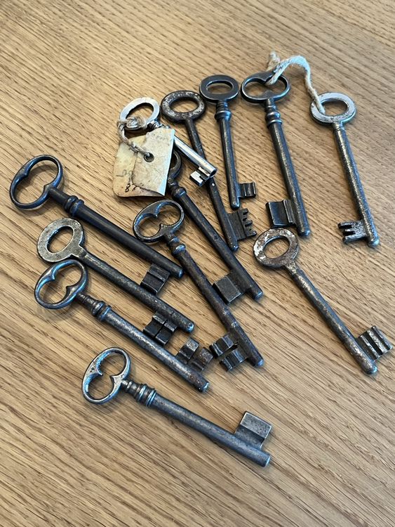 Alte Schlussel Zu Verschenken
