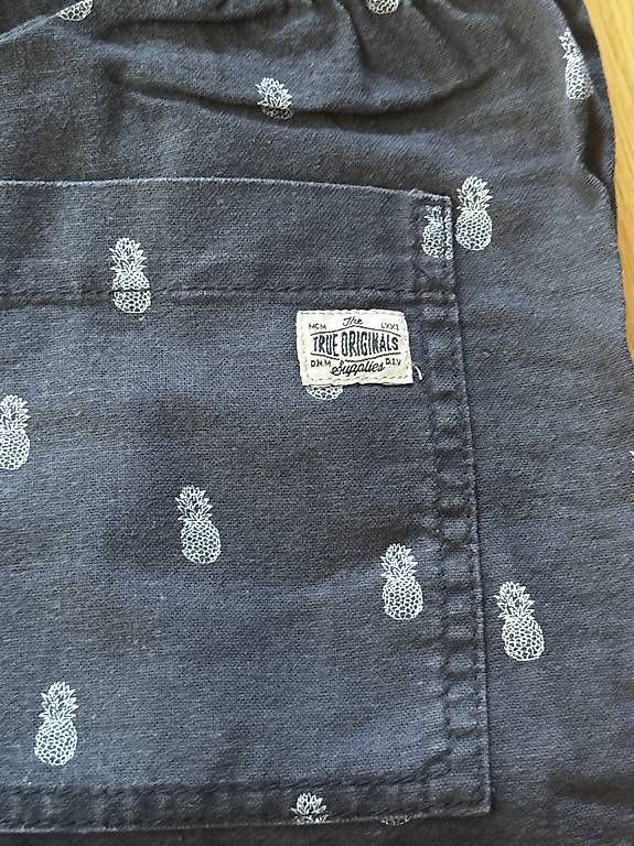 Pantalons: Ananas Short – D'occasion à Dornach par jon_687v 2