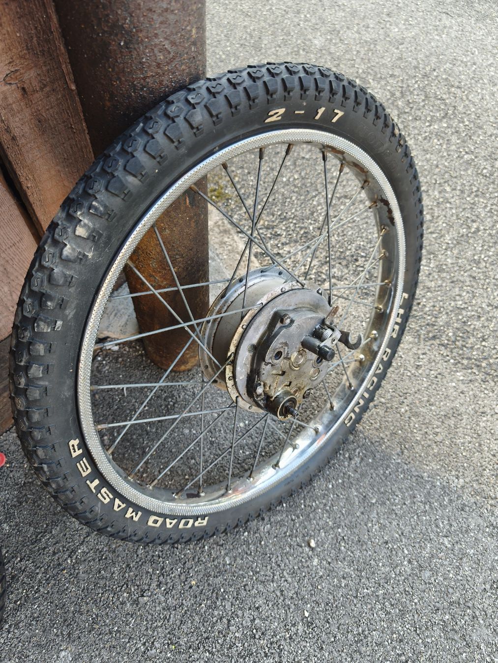 Piaggio Pneus & Roues: piaggio ciao oder si boxer bravo reder mit getriebe – Défectueux à Büsserach par Karri