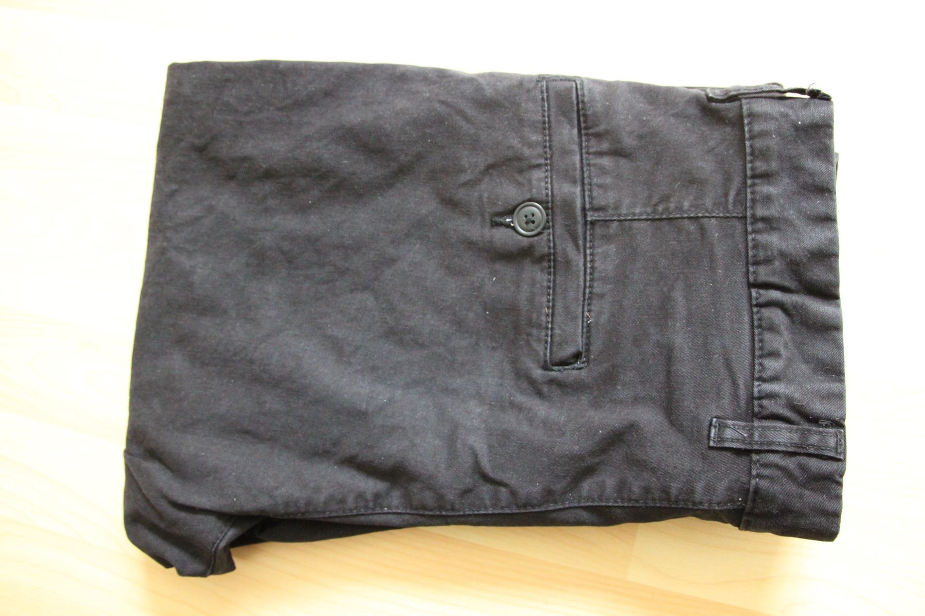 H&M Pantaloni: H&M Herren Hose, Grösse 30, Schwarz – Usato da Zofingen venduto da decidua 4
