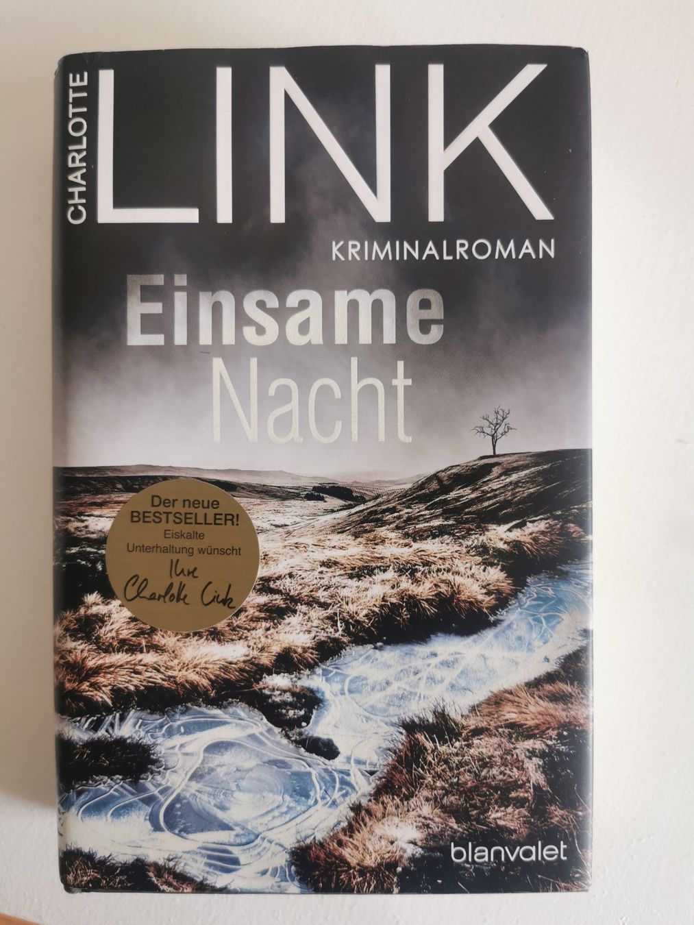 Libri: Charlotte Link - Einsame Nacht (gebundene Ausgabe) – Usato da bern venduto da jeannie2006