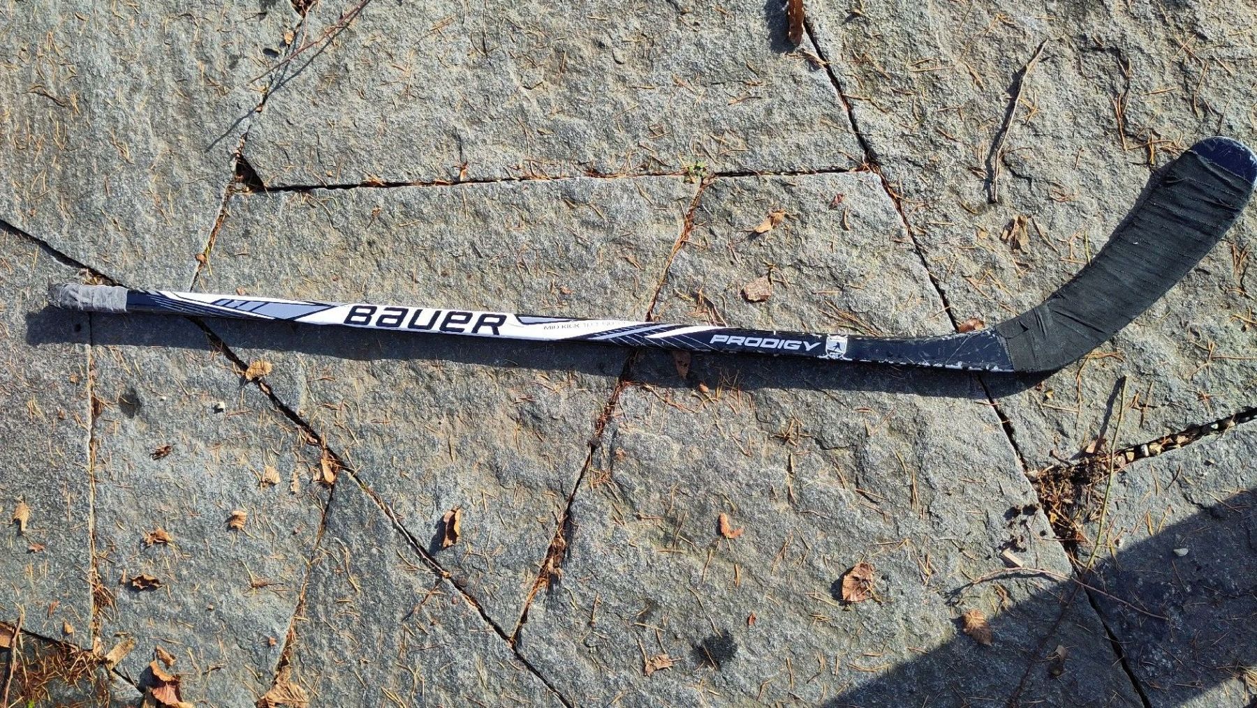 Bauer Crosses & Cannes: BAUER Prodigy Hockeystock – D'occasion à Bassersdorf par Narvik2000 1